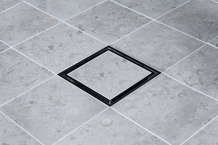 TILE-IN-SVART-3.jpg Golvbrunnssil Tile In Frame 147 Svart 15X15 - Bild 1